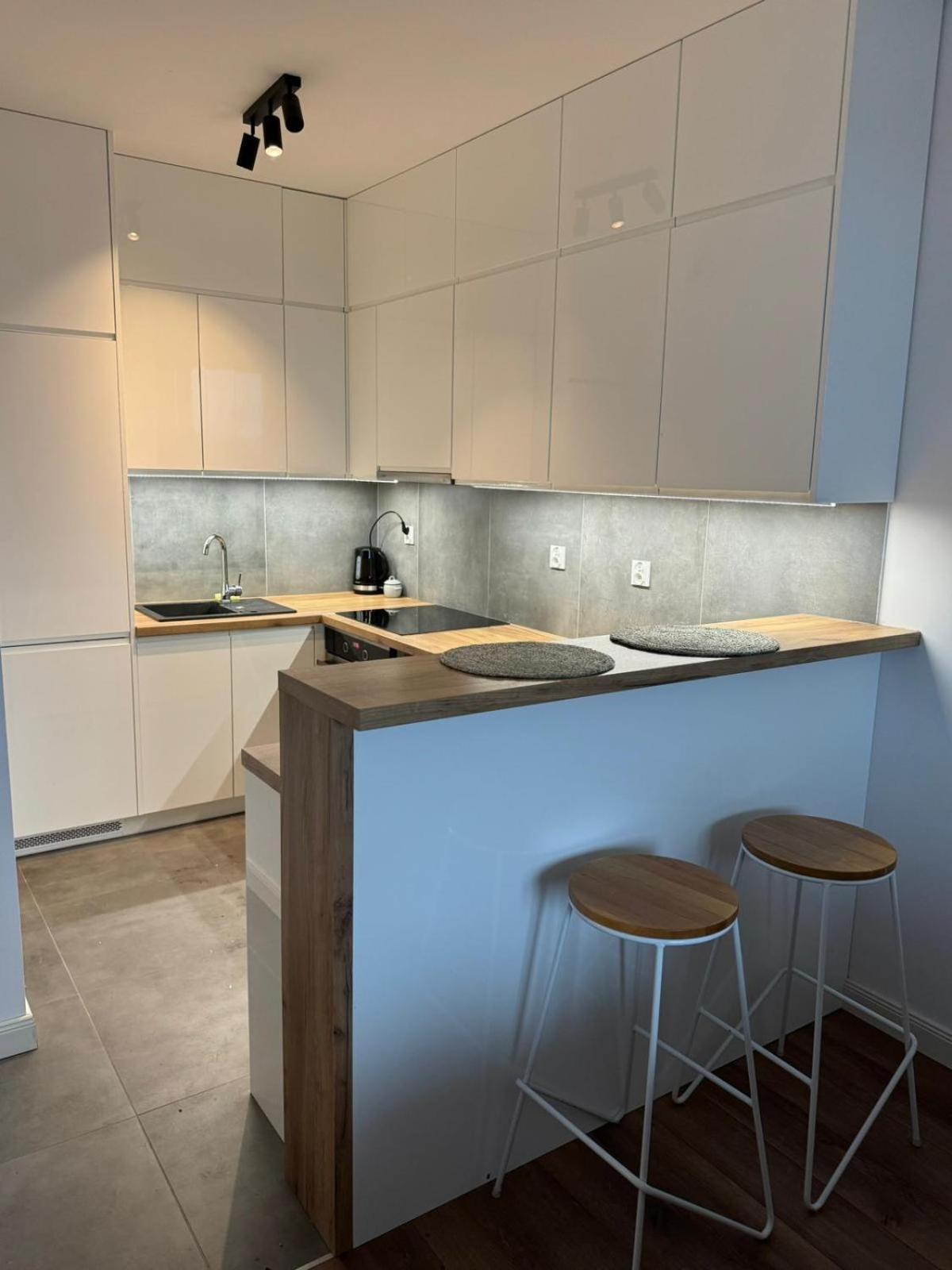 Sky Tower Self Check In 1 Bedroom Apartment เชชูฟ ภายนอก รูปภาพ