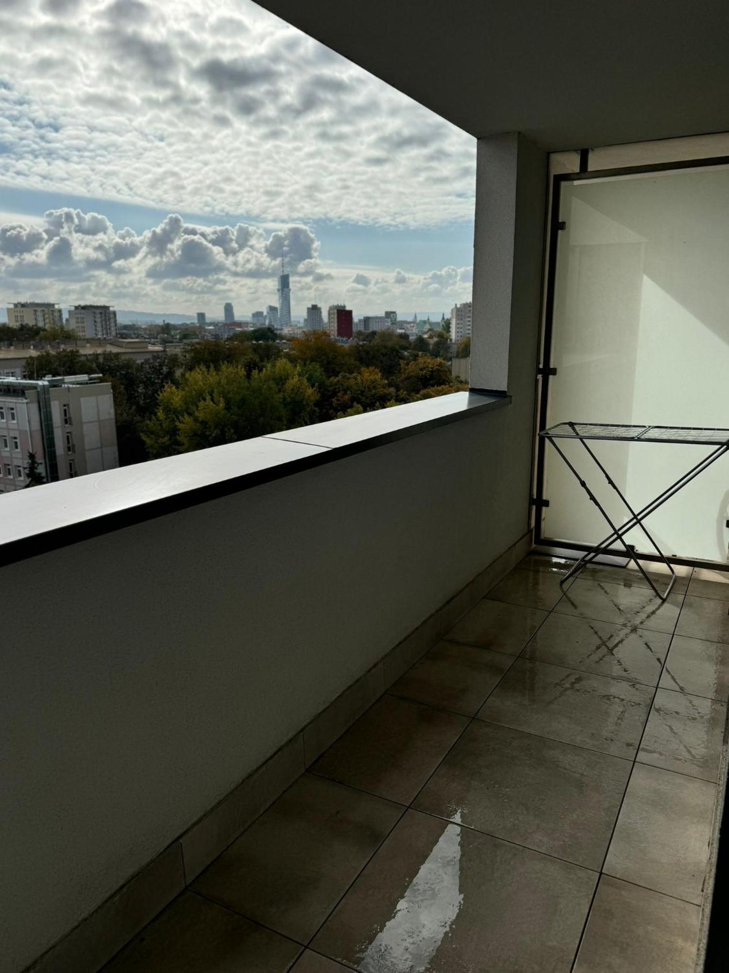 Sky Tower Self Check In 1 Bedroom Apartment เชชูฟ ภายนอก รูปภาพ